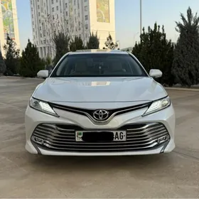 Toyota Camry 2020