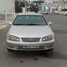 Toyota Camry 2000