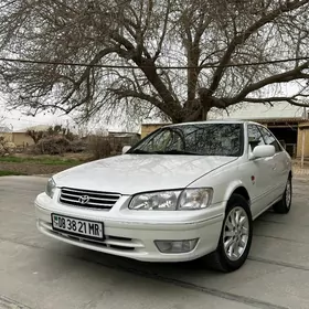 Toyota Camry 2000