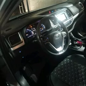 Toyota Grand Highlander 2018