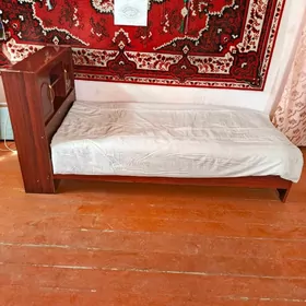 Кровать одна спальная