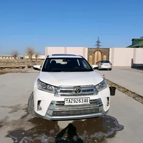 Toyota Highlander 2017