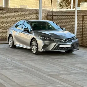 Toyota Camry 2020