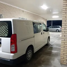 Toyota Hiace 2020