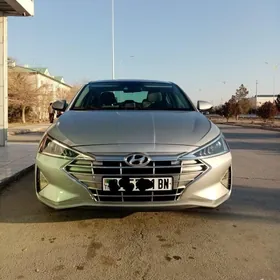 Hyundai Elantra 2020