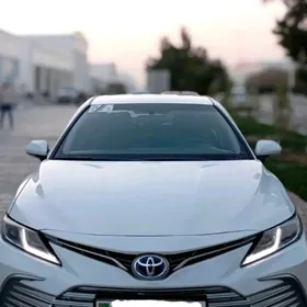Toyota Camry 2021
