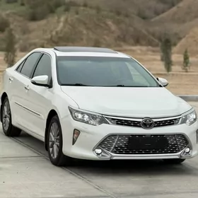 Toyota Camry 2017