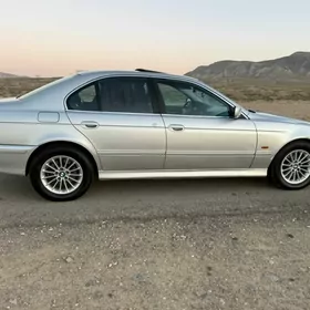 BMW E39 2001
