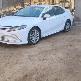 Toyota Camry 2022
