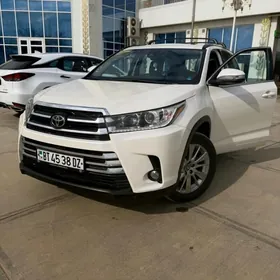 Toyota Highlander 2018