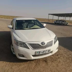 Toyota Camry 2010