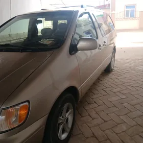 Toyota Sienna 2001