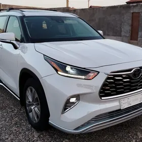 Toyota Highlander 2022