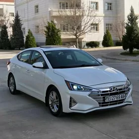 Hyundai Elantra 2020