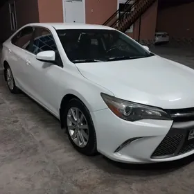 Toyota Camry 2015