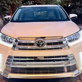 Toyota Highlander 2019