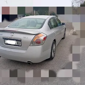 Nissan Altima 2008