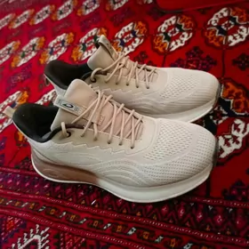 кроссовки KARI