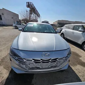 Hyundai Elantra 2021