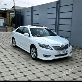 Toyota Camry 2011