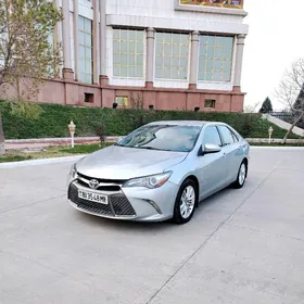 Toyota Camry 2017