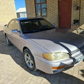 Toyota Camry 1990