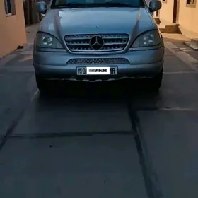 Mercedes-Benz ML350 1999