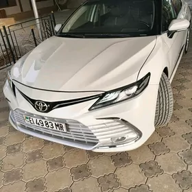 Toyota Camry 2020