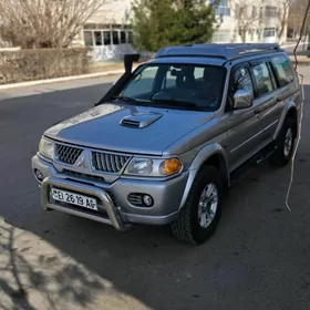 Mitsubishi Pajero 2009