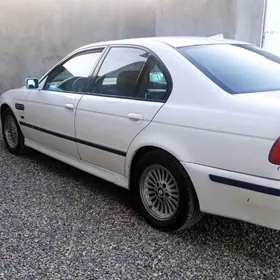 BMW E39 1998