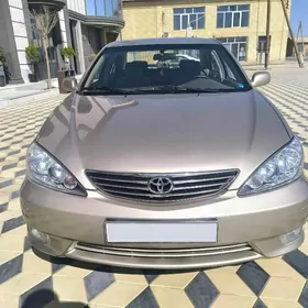 Toyota Camry 2004