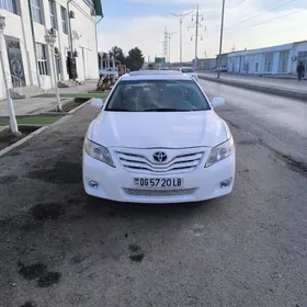 Toyota Camry 2010
