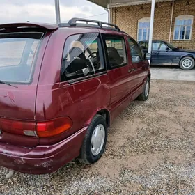Toyota Previa 1991