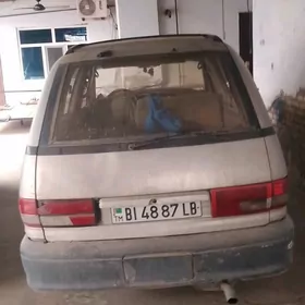 Toyota Previa 1992