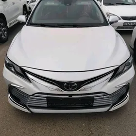 Toyota Camry 2020