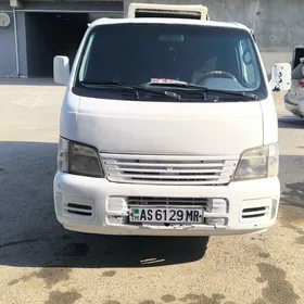 Nissan Urvan 2005