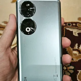 Honor 90