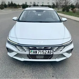 Hyundai Elantra 2025