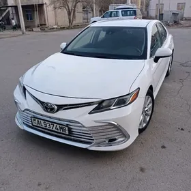 Toyota Camry 2020