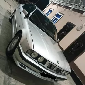 BMW 525 1993