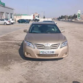 Toyota Camry 2010