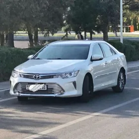 Toyota Camry 2015