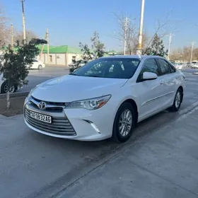 Toyota Camry 2017
