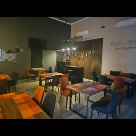 Satlyk karaoke kafe