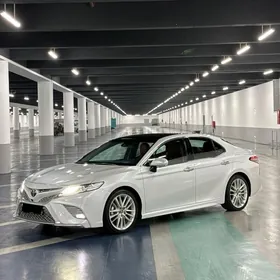 Toyota Camry 2018