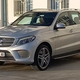 Mercedes-Benz GLE-Class 2015