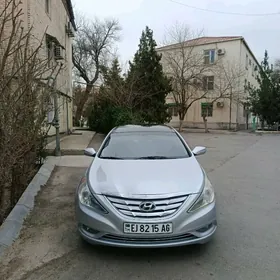 Hyundai Sonata 2011