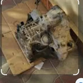 nissan sunny 2012 karobka