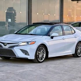 Toyota Camry 2020
