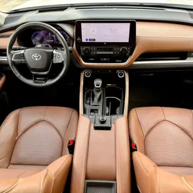 Toyota Grand Highlander 2024